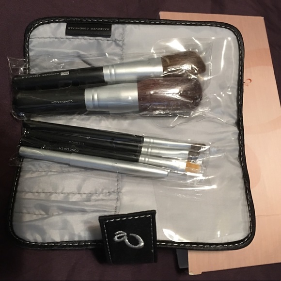 💥3 FOR $20 SALE🧨 MAKEUP BRUSH SET TRAVEL POUCH - Picture 2 of 5